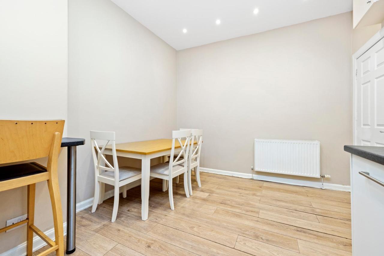 דירות אדינבורו Joivy Cosy 3Bed Family Flat Near Leith מראה חיצוני תמונה